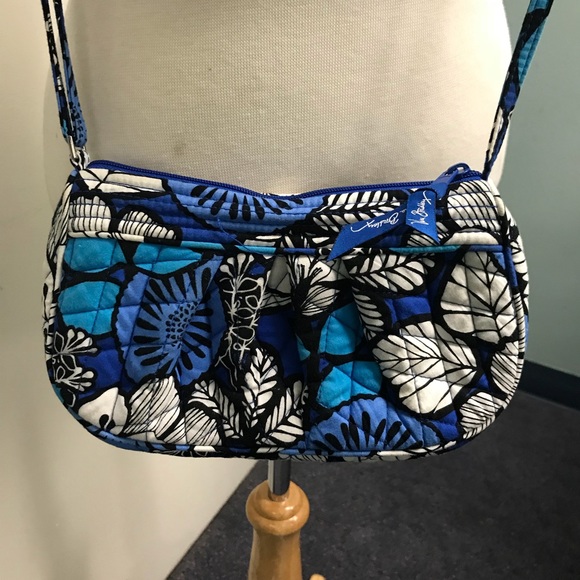 Vera Bradley Handbags - Vera Bradley Blue Bayou Print